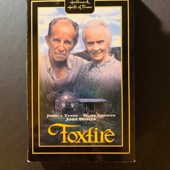 “Foxfire” Featuring John Denver on VHS - Excellent Condition - made in 1997 📼 - Picture 15 of 15